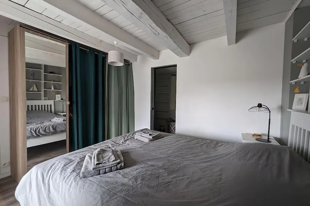 Peaceful Retreat In Traditional Stone House Pluvigner France