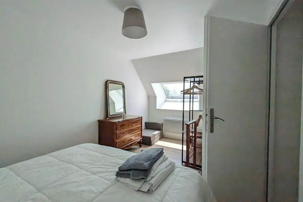 Peaceful Retreat In Traditional Stone House Pluvigner 0*,