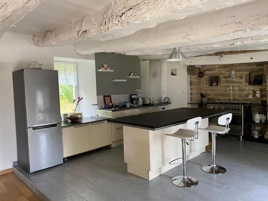 Holiday home Peaceful Retreat In Traditional Stone House Pluvigner